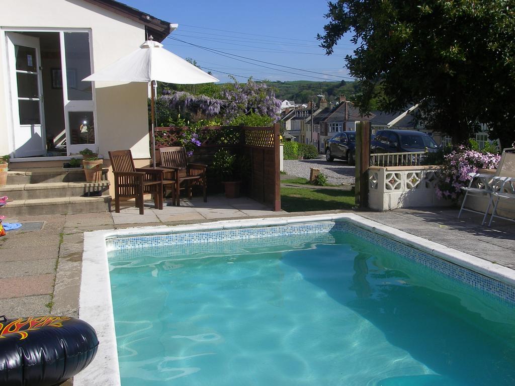 Saffron House Bed & Breakfast Combe Martin Exterior photo