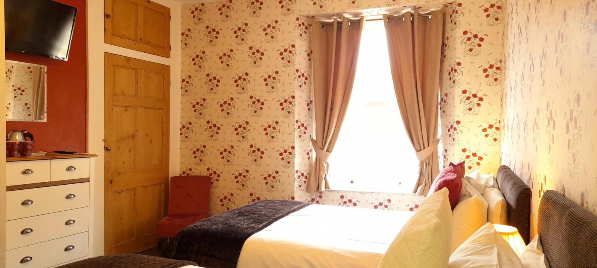 Saffron House Bed & Breakfast Combe Martin Exterior photo